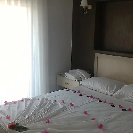 Iz Birak Butik Marina فندق بودروم