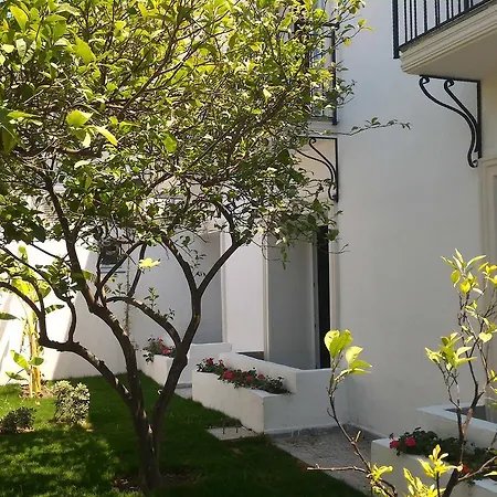 Iz Birak Butik Marina Hotel *