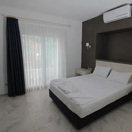 Iz Birak Butik Marina Hotel *